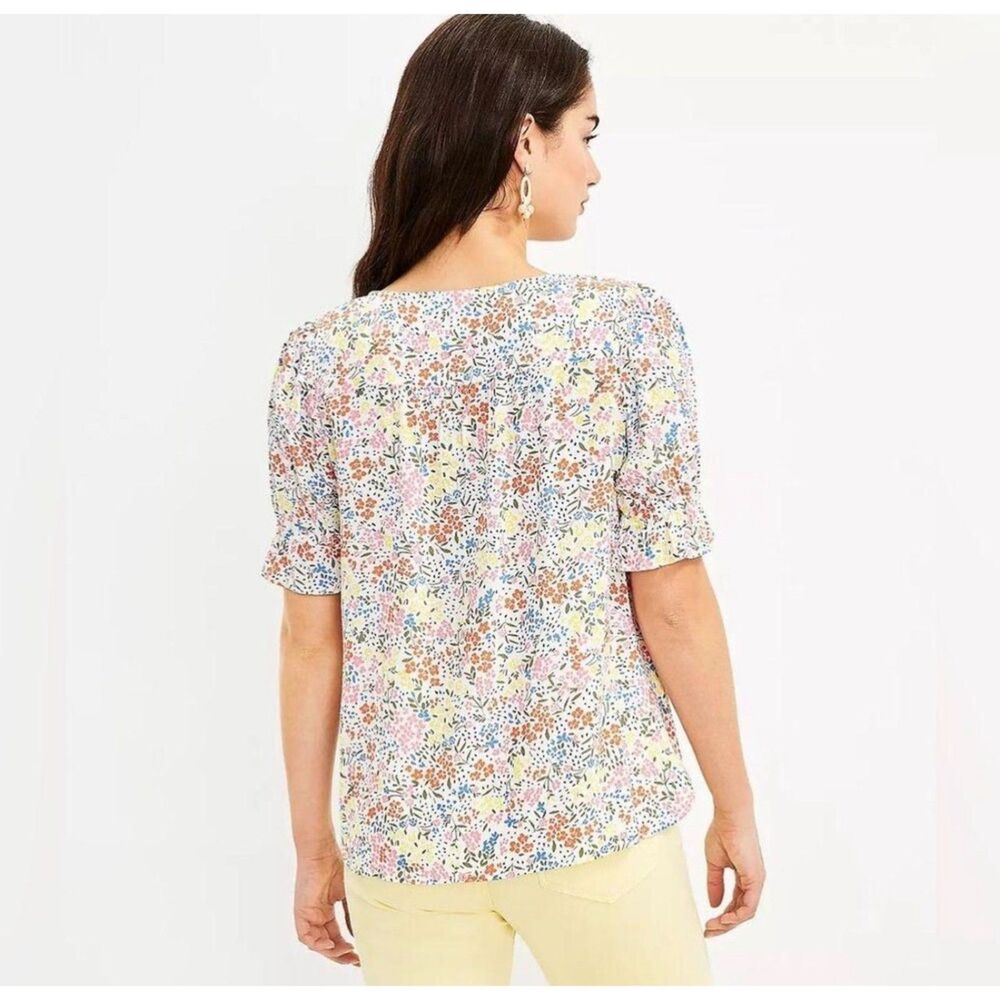 Loft White Ditsy Floral Blouse Sz Small Short Sleeve - Picture 3 of 9
